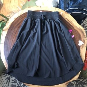 LuluLemon “The Everyday Skirt” Black sz4